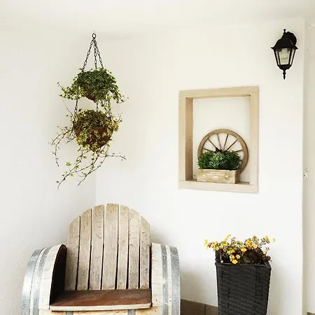 Casa Rustica Con Giardino Nyaraló