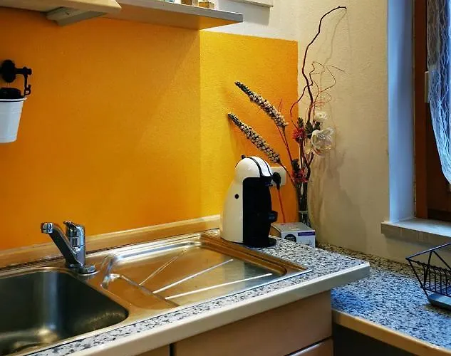 Casa Rustica Con Giardino بيت للعطل *