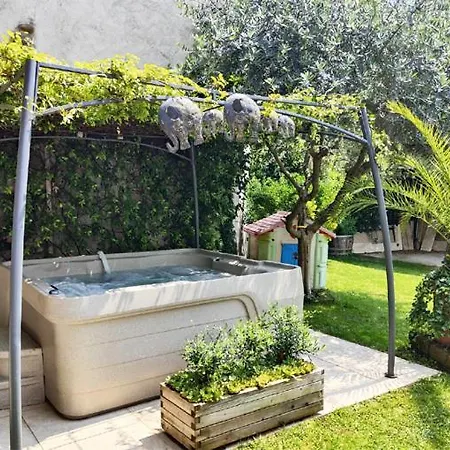 بيت للعطل Casa Rustica Con Giardino *
