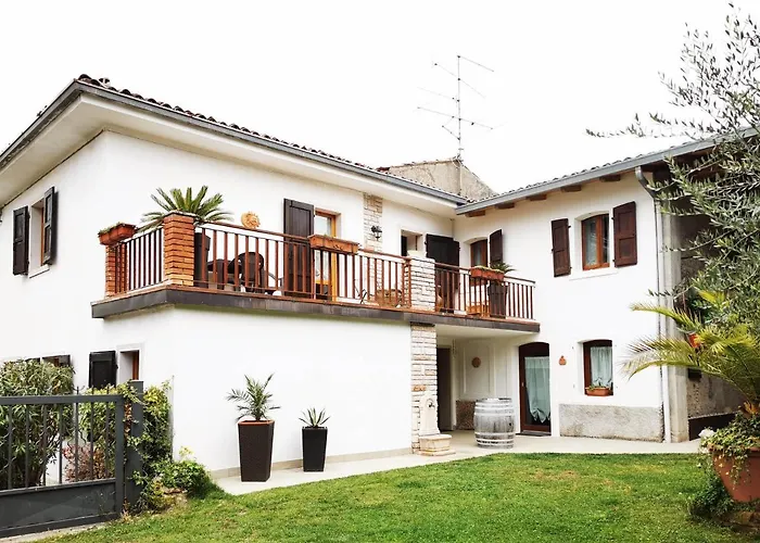 Nyaraló Casa Rustica Con Giardino Caprino Veronese