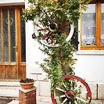 بيت للعطل Casa Rustica Con Giardino *