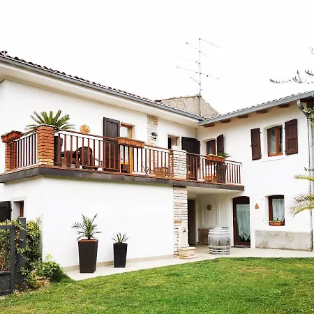 Casa vacanze Casa Rustica Con Giardino Caprino Veronese